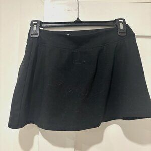 Hollister Black A-Line Mini Skirt - Size XSmall (Womens / Juniors)